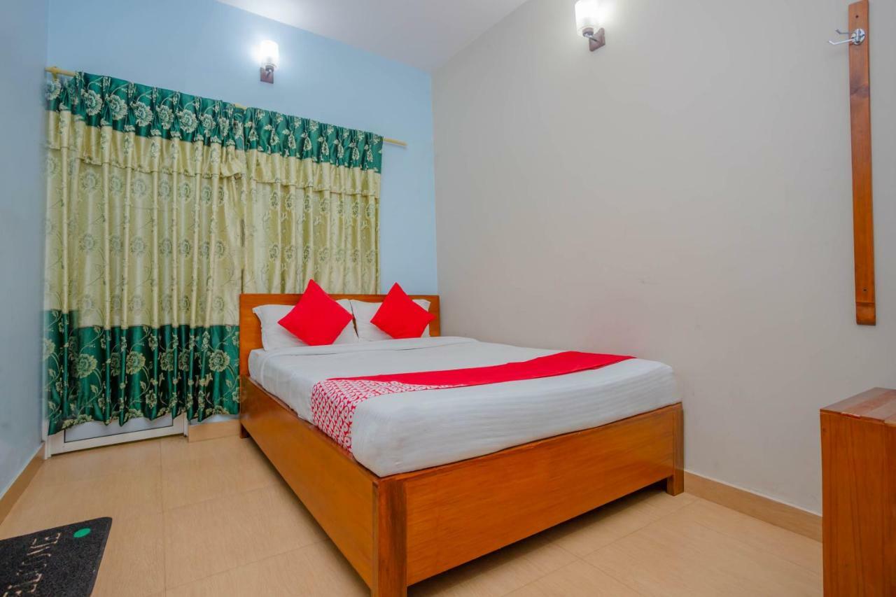 Oyo 575 Api Suites Pokhara Exterior foto