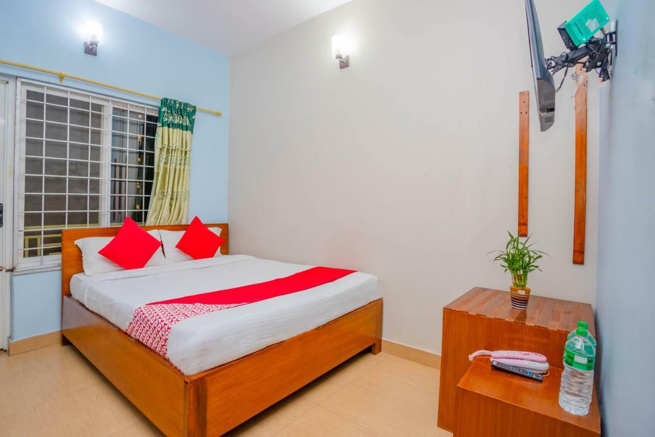 Oyo 575 Api Suites Pokhara Exterior foto