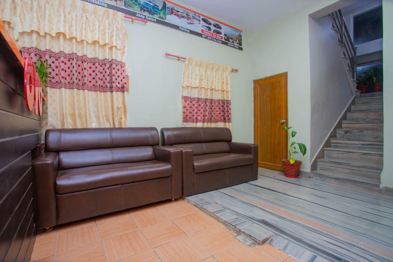 Oyo 575 Api Suites Pokhara Exterior foto